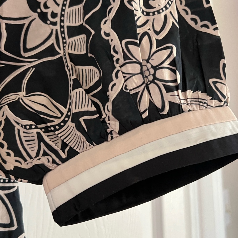 entro Black and Cream Floral Print Boho Dress - Picture 3 of 3